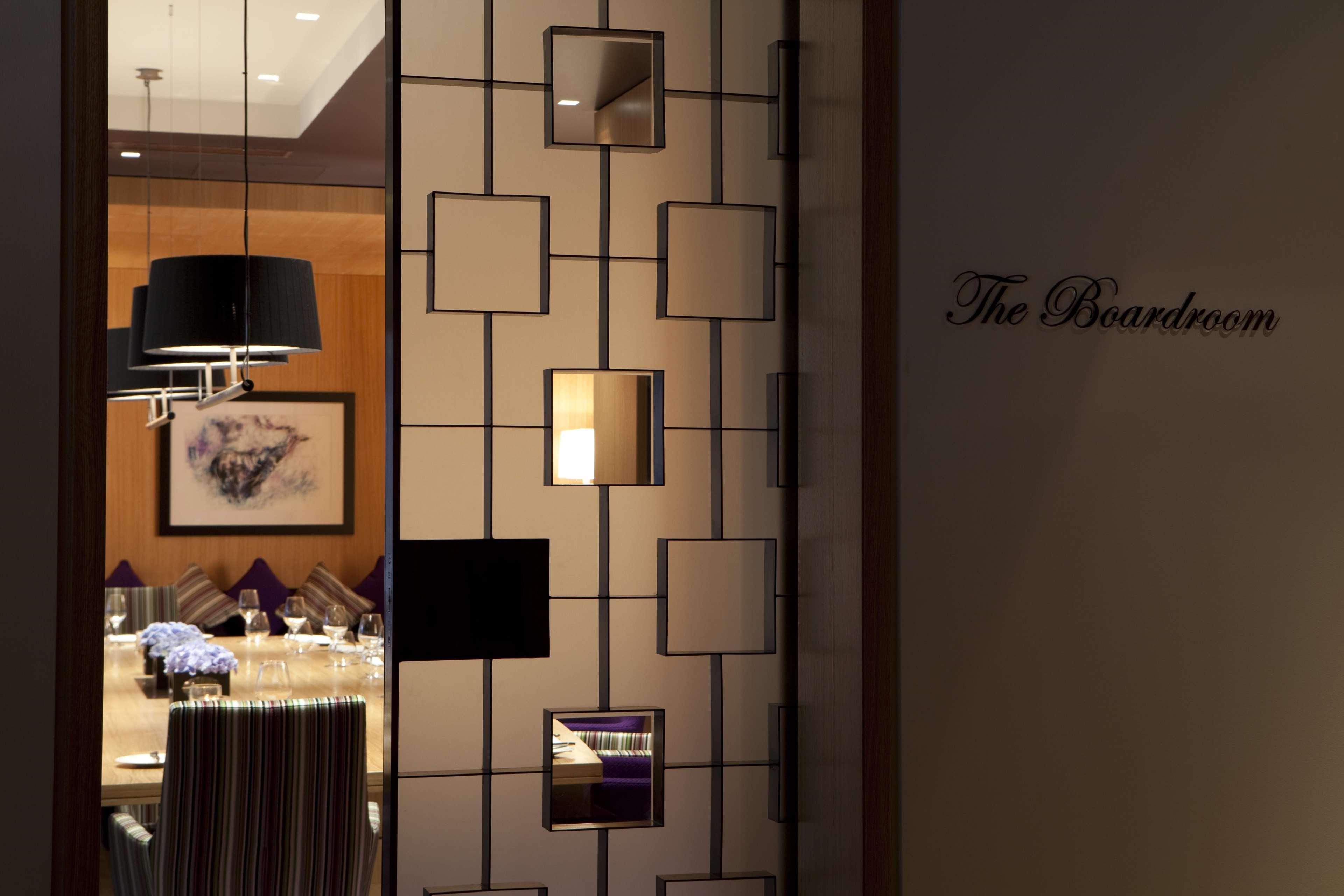 The Fitzwilliam Hotel Belfast Restoran foto The Boardroom
